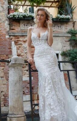 Wei&szlig;e Rose - Hochzeitsmoden - Brautmode Bild  03