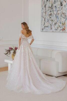 Wei&szlig;e Rose - Hochzeitsmoden - Brautmode Bild  06