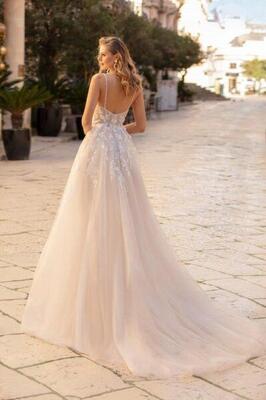 Wei&szlig;e Rose - Hochzeitsmoden - Brautmode Bild  12