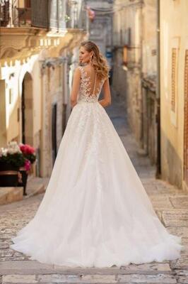 Wei&szlig;e Rose - Hochzeitsmoden - Brautmode Bild  22