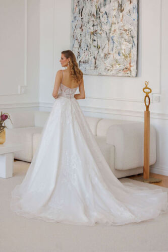 Bild 36 Wenzel Brautmoden