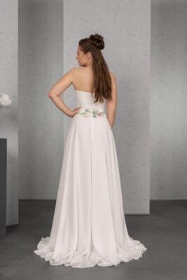 Wei&szlig;e Rose - Hochzeitsmoden - Brautmode Bild  56