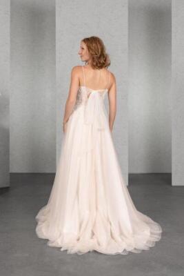 Wei&szlig;e Rose - Hochzeitsmoden - Brautmode Bild  58